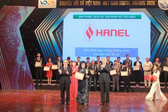 GIẢI PHÁP GIAO THÔNG THÔNG MINH CỦA HANEL ĐƯỢC VINH DANH TRONG  LỄ TRAO GIẢI CHUYỂN ĐỔI SỐ VIỆT NAM 2020